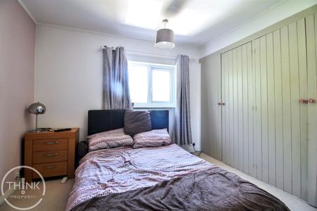2 Bedroom House to let - Photo 3
