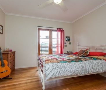 CHARMING FAMILY HOME IN GRACEVILLE - Photo 5
