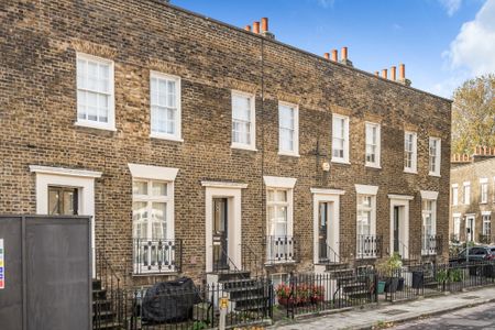 Characterful and Cosy Two Bed House to Rent in Lovely Garden Square - Photo 3