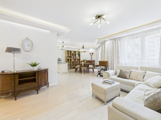 3 pokoje/Metro Wilanowska/garaż i basen w cenie 77.74 m² - Photo 1