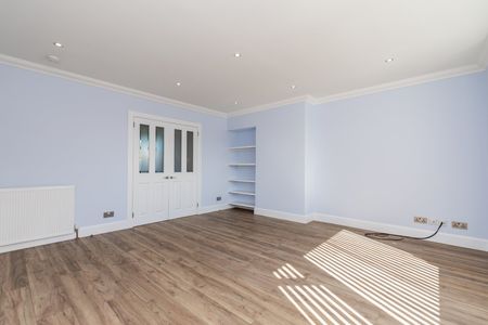 3 bedroom semi-detached house to rent - Photo 4