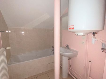 SAINT-CERGUES Appartement T2 avec stationnement couvert et - Photo 5