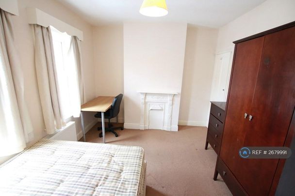 4 bedroom terraced house to rent - Photo 1