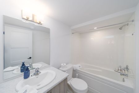 For Lease - 53 Pumpkin Corner Crescent Unit# 6, Barrie, Ontario - Photo 5