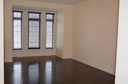 For Lease - 76 Rustle Woods Avenue, Markham, Ontario - Photo 3