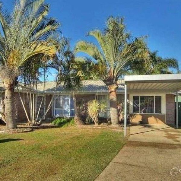 STUNNING FAMILY HOME IN BORONIA HEIGHTS - Photo 2