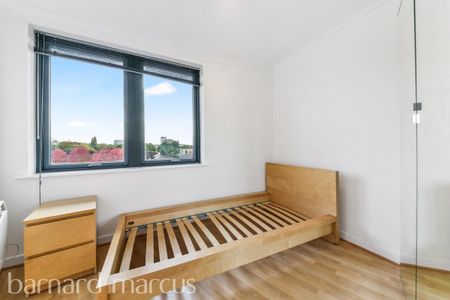 Lanacre Avenue - Photo 4