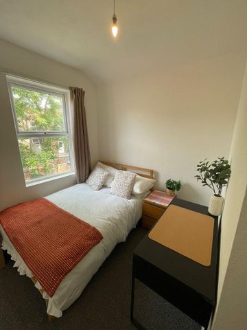 4 bedroom house to rent - Photo 2