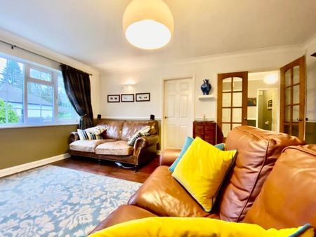 Linden Court, Hollin Lane, Leeds - Photo 2