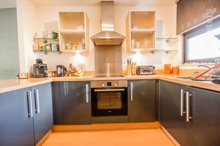 1 bedroom flat to rent - Photo 2