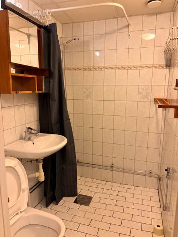 Trollesundsvägen, Bandhagen - Photo 2