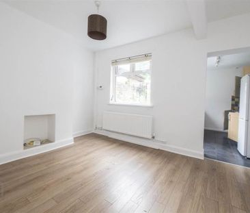 10 Strandburn Parade, Belfast, BT4 1LZ - Photo 1