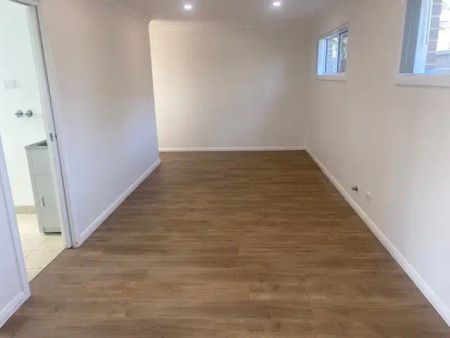 “BEAUTIFUL MORDERN GRANNYFLAT” - Photo 3