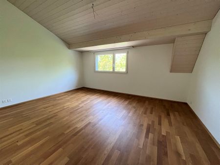 Grosszügige 3,5-Zimmer-Dachwohnung mit Balkon an erhöhter Lage - Foto 3