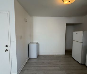 For Lease - 127 Morrison Avenue Unit# 2nd Floor, Toronto, Ontario - Photo 2