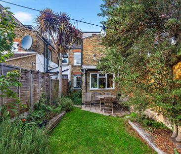 3 bedroom terraced house to rent - Photo 4