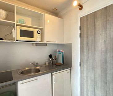 Appartement 1 pièces 13m2 REIMS 480 euros - Photo 1