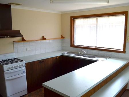 35 Batman Avenue, Shepparton - Photo 5