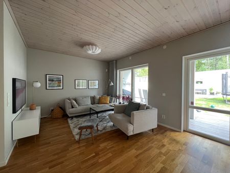 Gavelradhus i natursköna Älta 15 min från city - Photo 3