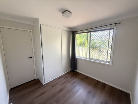 Freshly Renovated 2 Bedroom Unit! - Photo 3