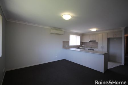 Family Home - Photo 4