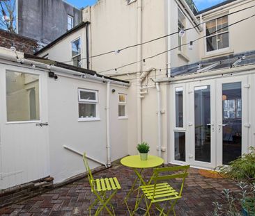3 Bed Terraced House, Upper North Street, BN1 - Photo 2