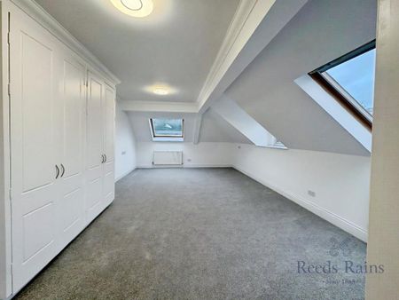 3 bedroom apartment to rent - Photo 3