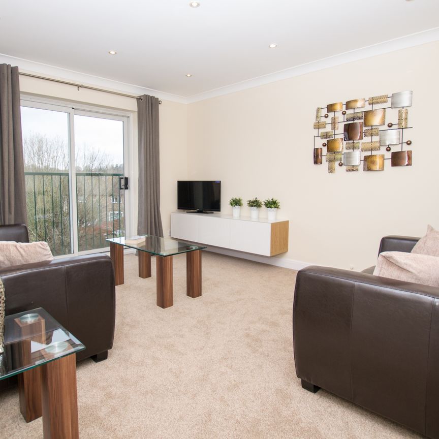 Delfont Close, Maidenbower, West Sussex, RH10 - Photo 1