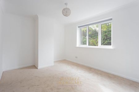4 bedroom terraced house to rent - Photo 3
