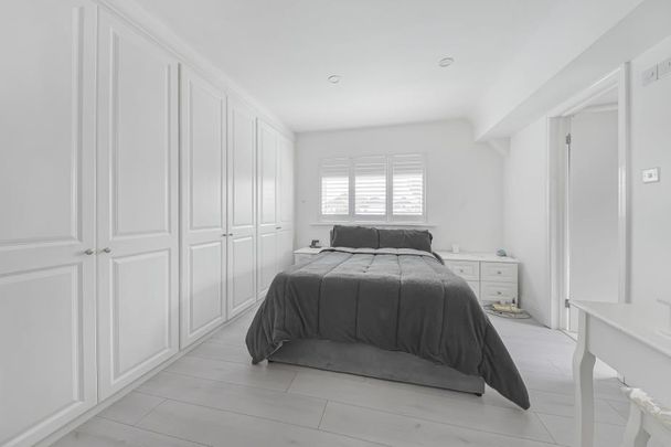 5 bed detached bungalow to rent in Charminster Road, Worcester Park, KT4 - Photo 1