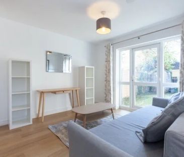 Cranmer Road, Cowley - Photo 2