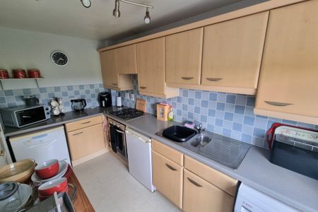 Primrose Close, CORBY - Photo 2