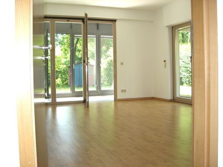 Saargemünder Str. 24-40, WE 05, Freundliche, helle 2-Zimmer-Wohnung mit Wintergarten und EBK - Photo 2
