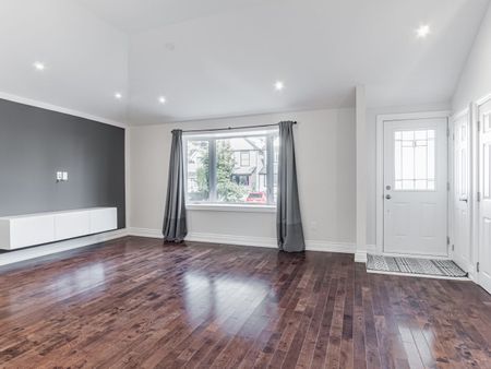 For Lease - 29 Morland Road Unit# Main, Toronto, Ontario - Photo 2