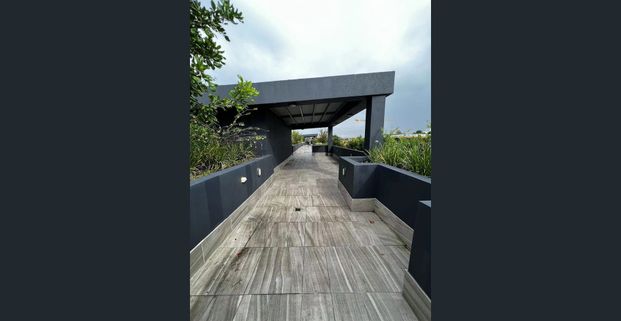 Modern 2 Bedroom Apartment in Prime Location INSP: MON 8/12 12:30pm-12:45pm - Photo 1