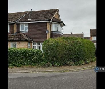 3 bedroom end of terrace house to rent - Photo 4