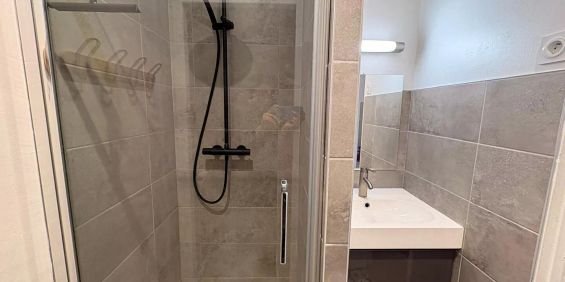 Studio Meublé pièce(s) 16.15 m2 - Photo 3