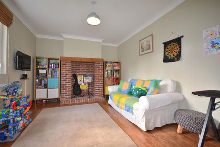 19 Aston Hall Drive, Aston-On-Trent, Derby, DE72 2DD - Photo 2