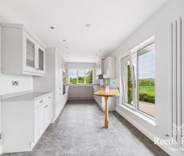 105 Lisbane Road, Saintfield, Ballynahinch, BT24 7BT - Photo 1