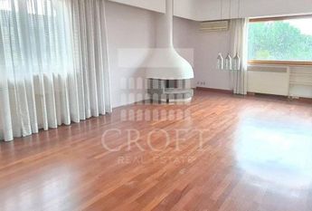 Attic-Cassia: 250mq. Top floor in addition to 250mq. of panoramic terraces. Spacious living, dining, 5 bedrooms, 3 baths, maid’s room, 3 panoramic terraces, parking, silent,. Located at begining of Cassia, near Schools. Ref 160