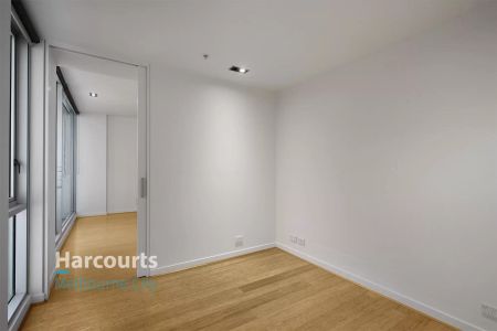 Tribeca Two Bedroom with a View! - Photo 4