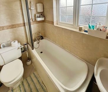 4 bedroom House To Let - Photo 6