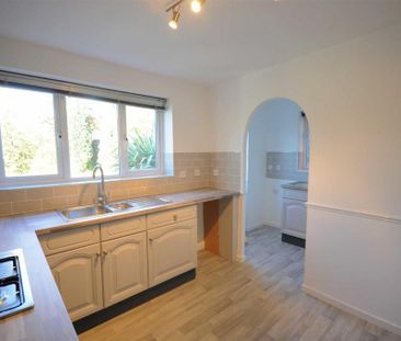 3 bedroom detached house to rent - Photo 5