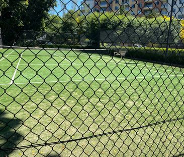 Kensington - Photo 2