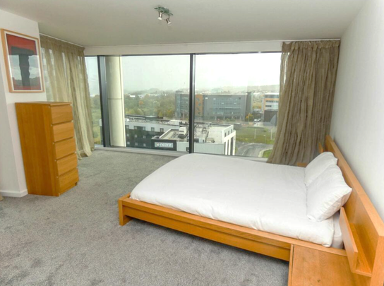 3 bedroom apartment to rent - Photo 1