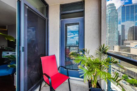 For Lease - 1 Scott Street Unit# 2009, Toronto, Ontario - Photo 2