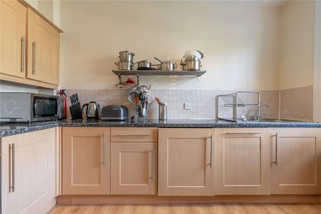 2 bedroom apartment to rent - Photo 3