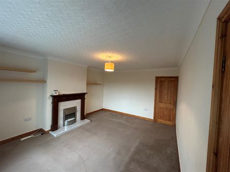 2 bed semi-detached bungalow to rent in Birks Avenue, Sheffield, S36 - Photo 4