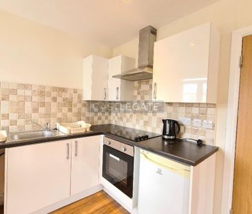 1 bedroom triplex to rent - Photo 6