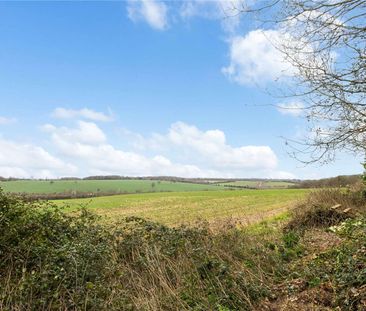 A beautiful three bedroom semi-detached cottage with views over the... - Photo 4